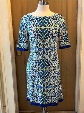 Eliza J Blue, Green & White Printed Shift Dress